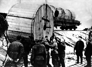 Объекты электропередачи Волховская ГЭС — Ленинград включали три подстанции, более 200 км воздушных линий, 5 ниток подводного кабеля