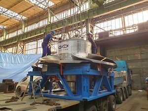 Погрузка колеса на заводе-изготовителе