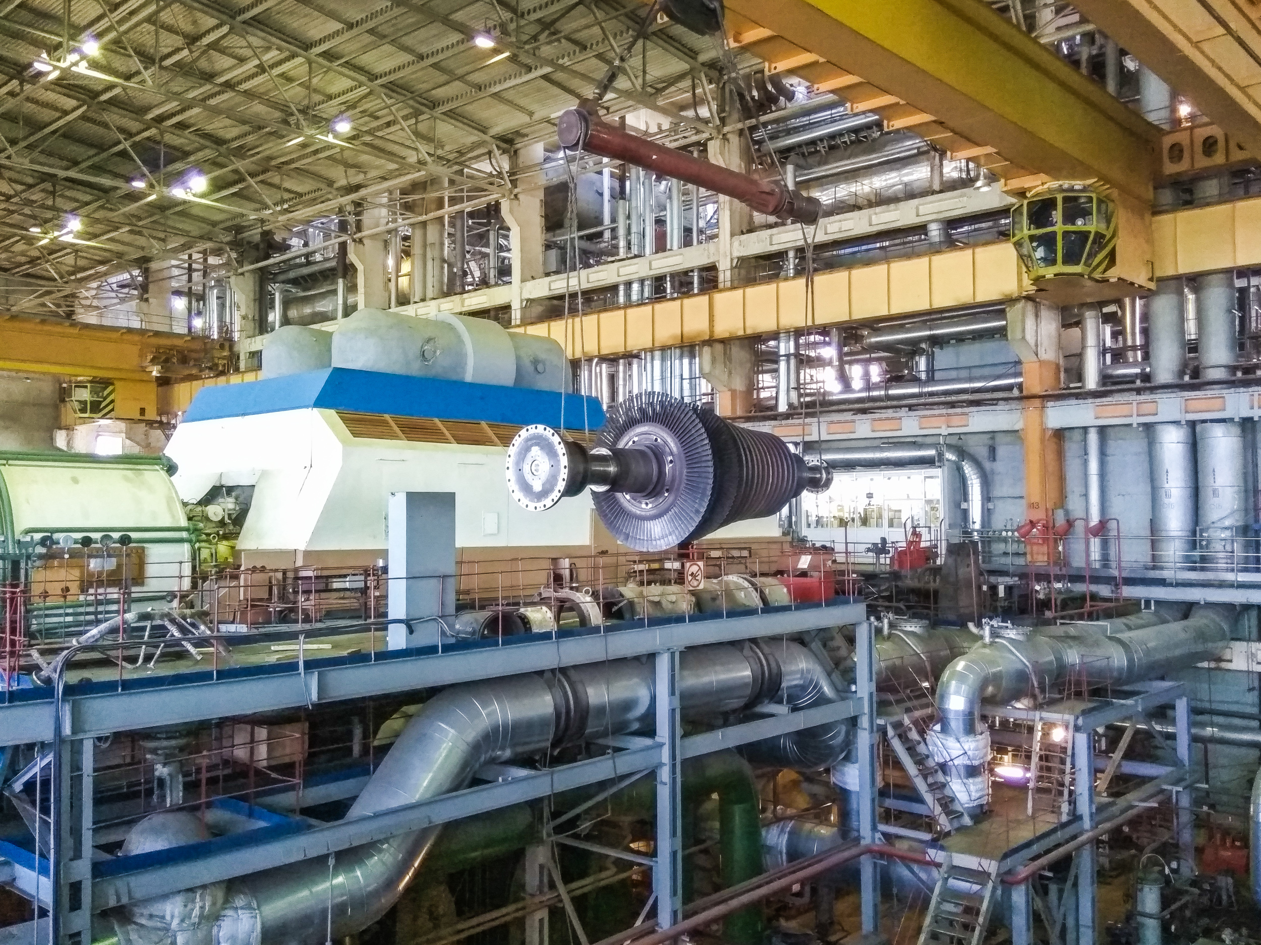 Transportation of the turbine rotor to the repair site