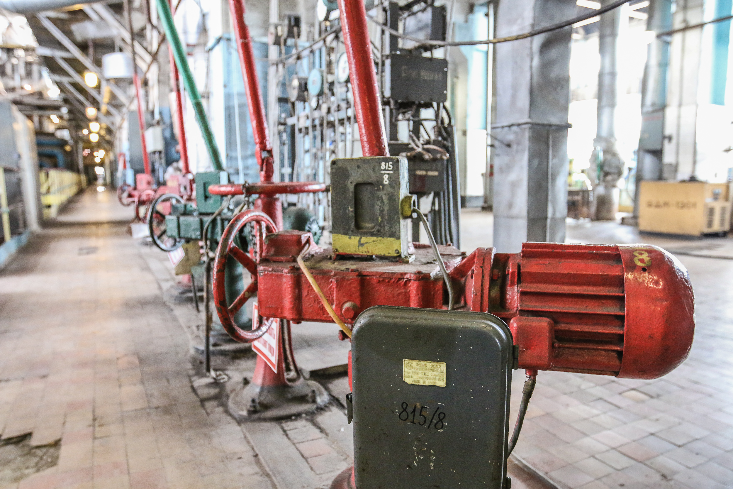 Electric valve actuator